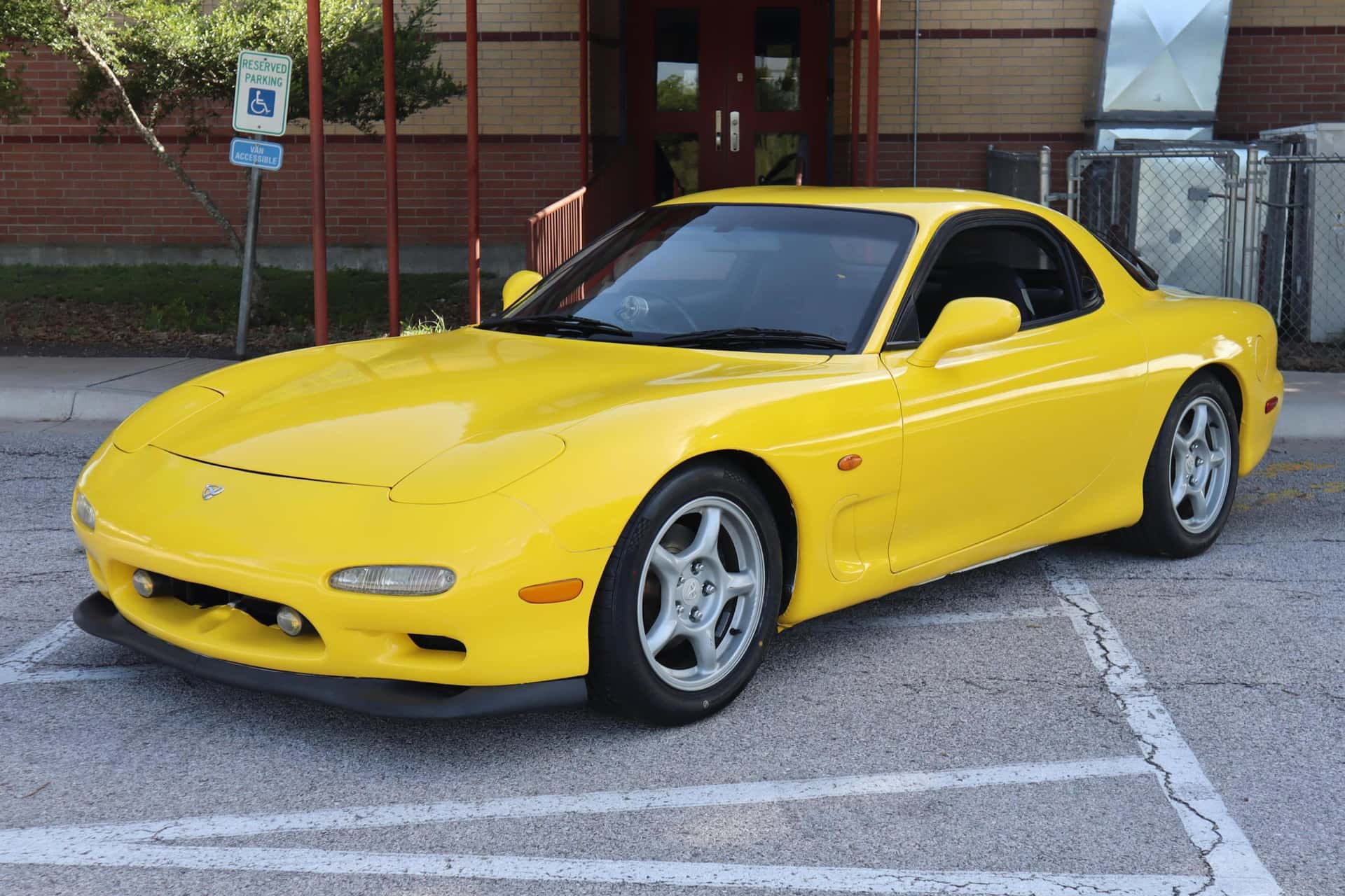 1992 Mazda FD RX-7 sold for $26,750