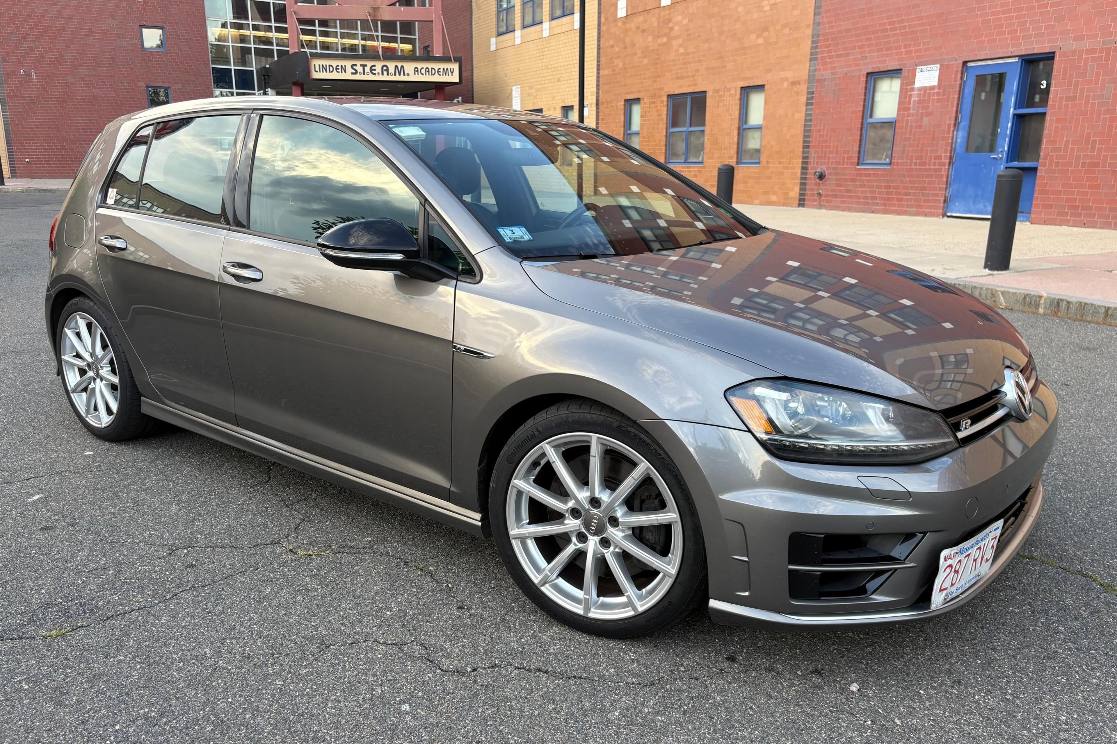 2017 Volkswagen Golf R sold for $20,000