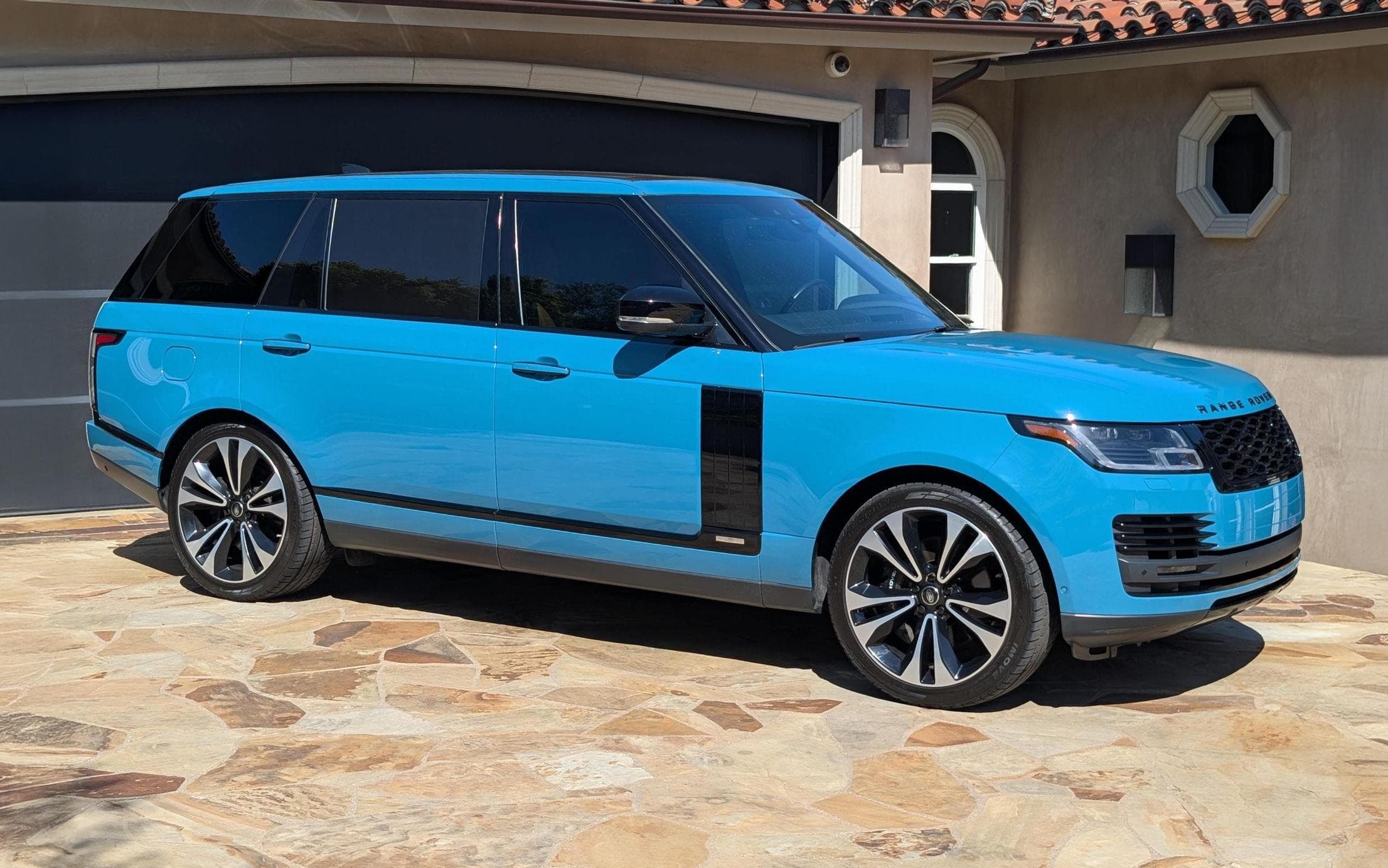 2021 Land Rover Range Rover sold for $75,000