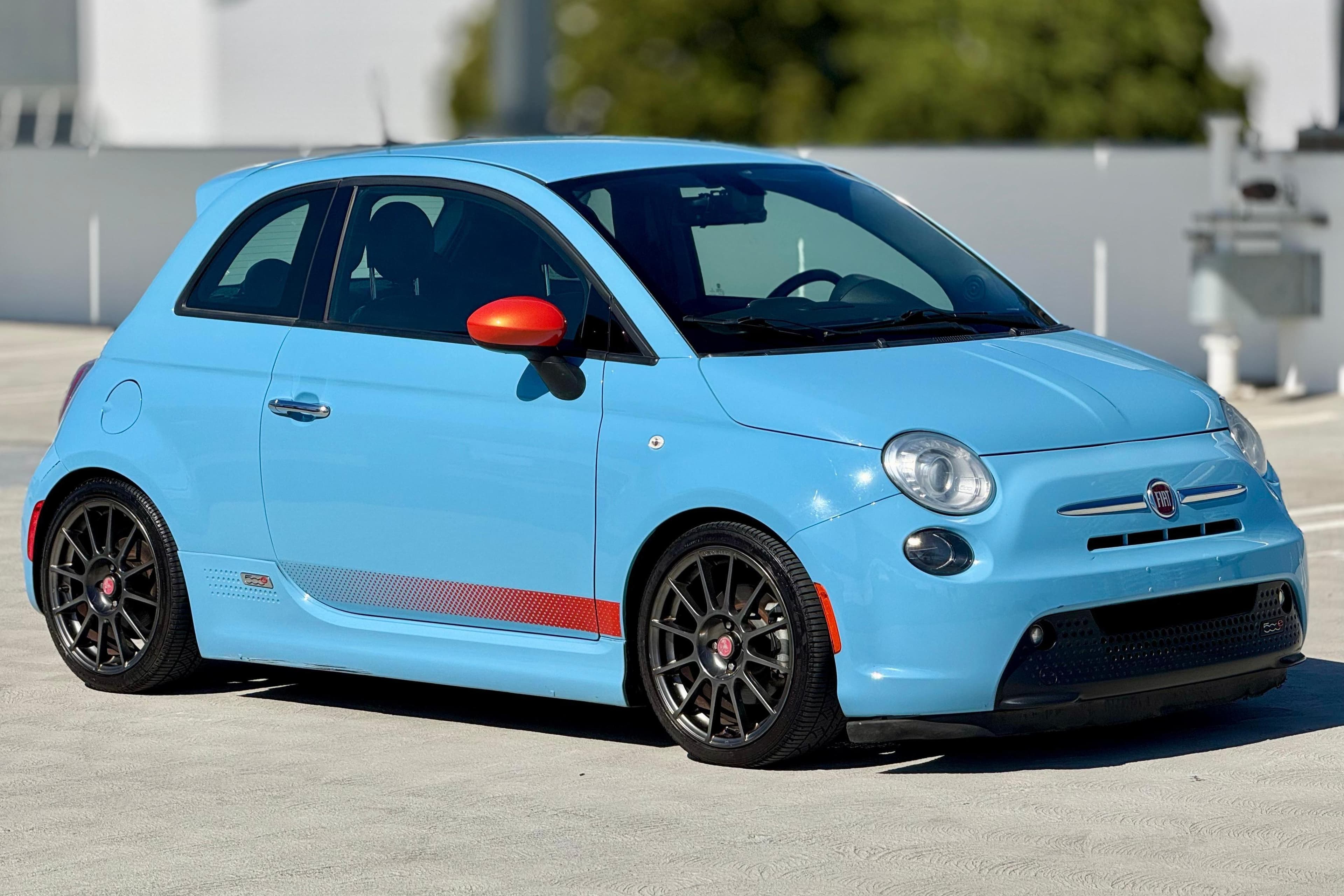 2017 Fiat 500 sold for $7,696