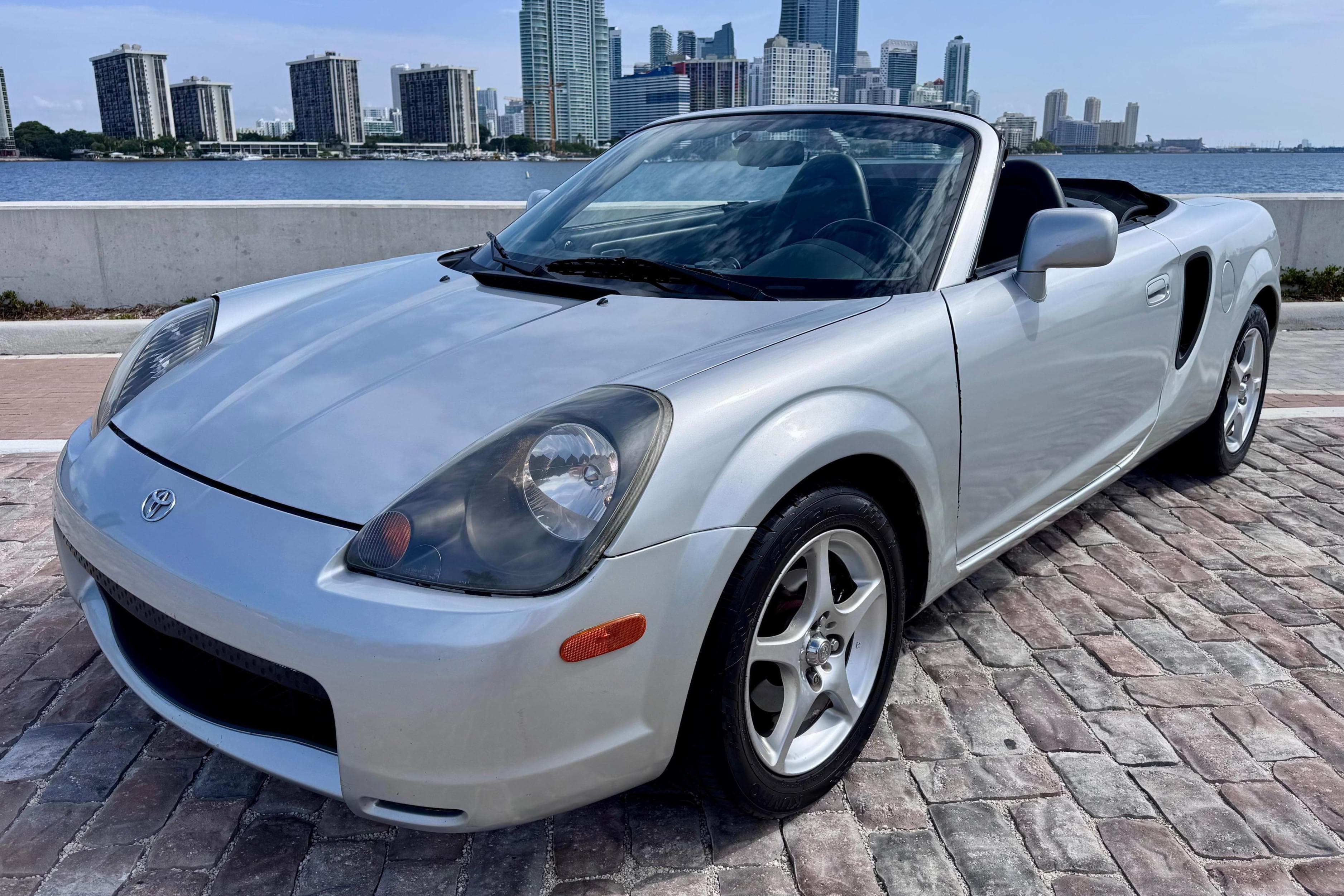 2000 Toyota MR2 Spyder sold for $6,500