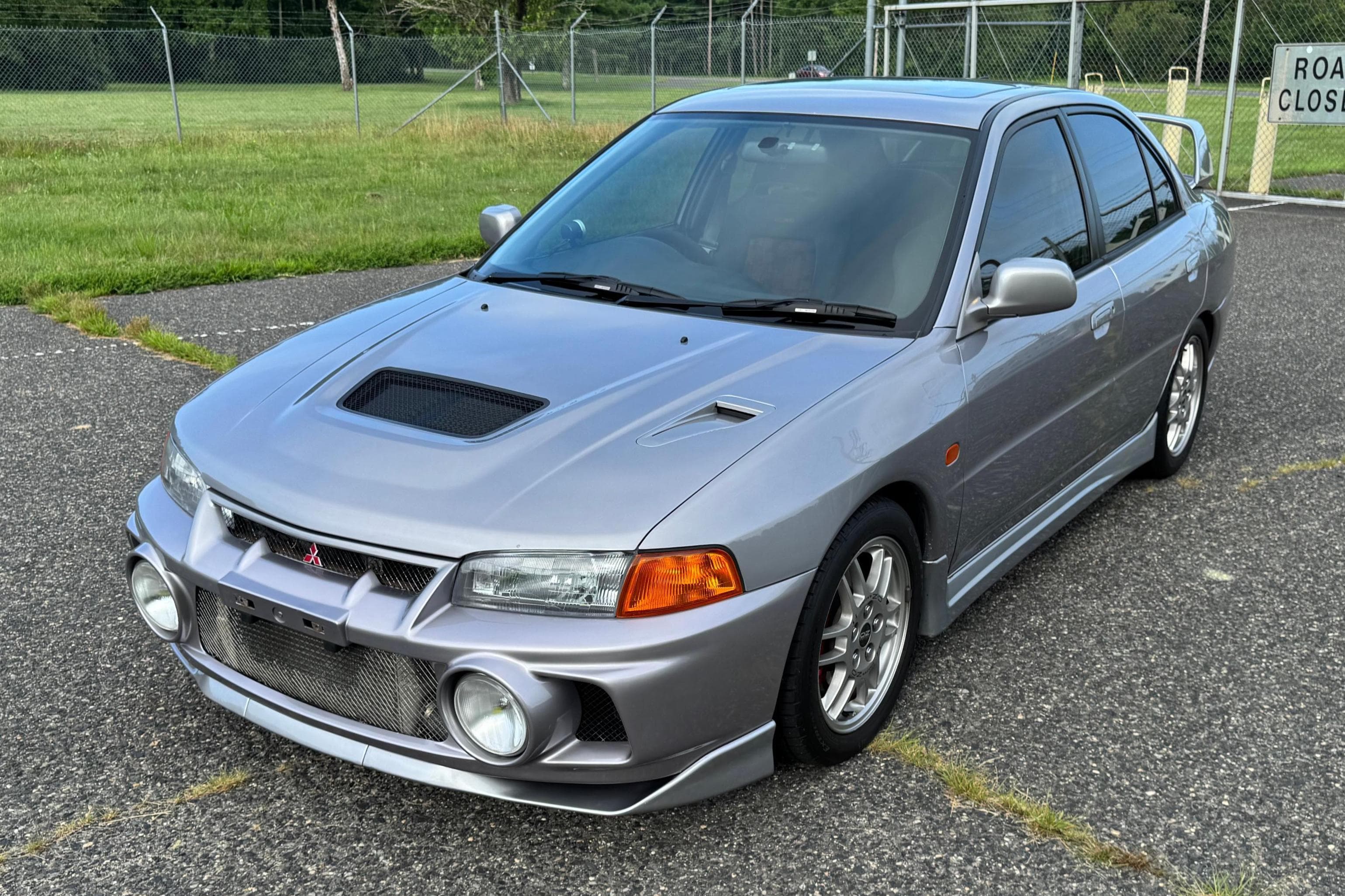 1996 Mitsubishi Lancer Evolution sold for $18,500