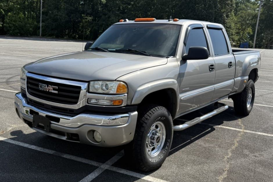 2003 GMC Sierra HD (GMT800 2000-2007) sold for $17,000