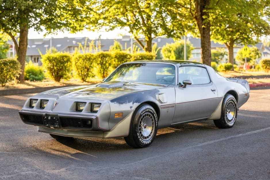 1979 Pontiac Firebird (1970-1981) sold for $27,000