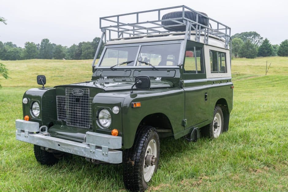 1970 Land Rover Series 88 sold for $35,000