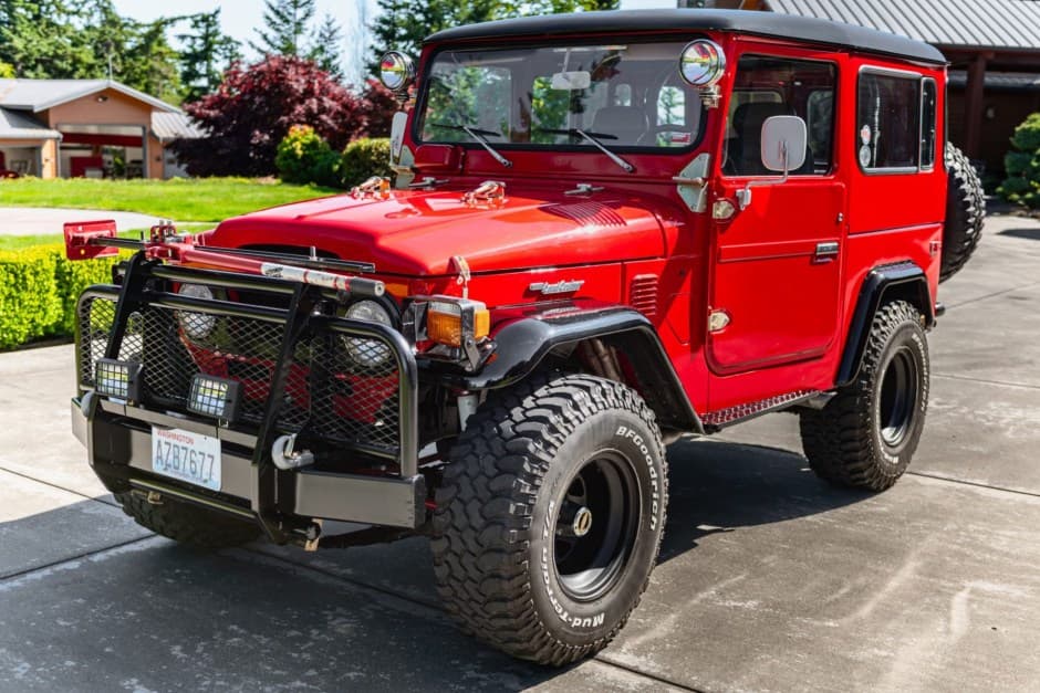 1975 Toyota Land Cruiser FJ40 sold for $19,250