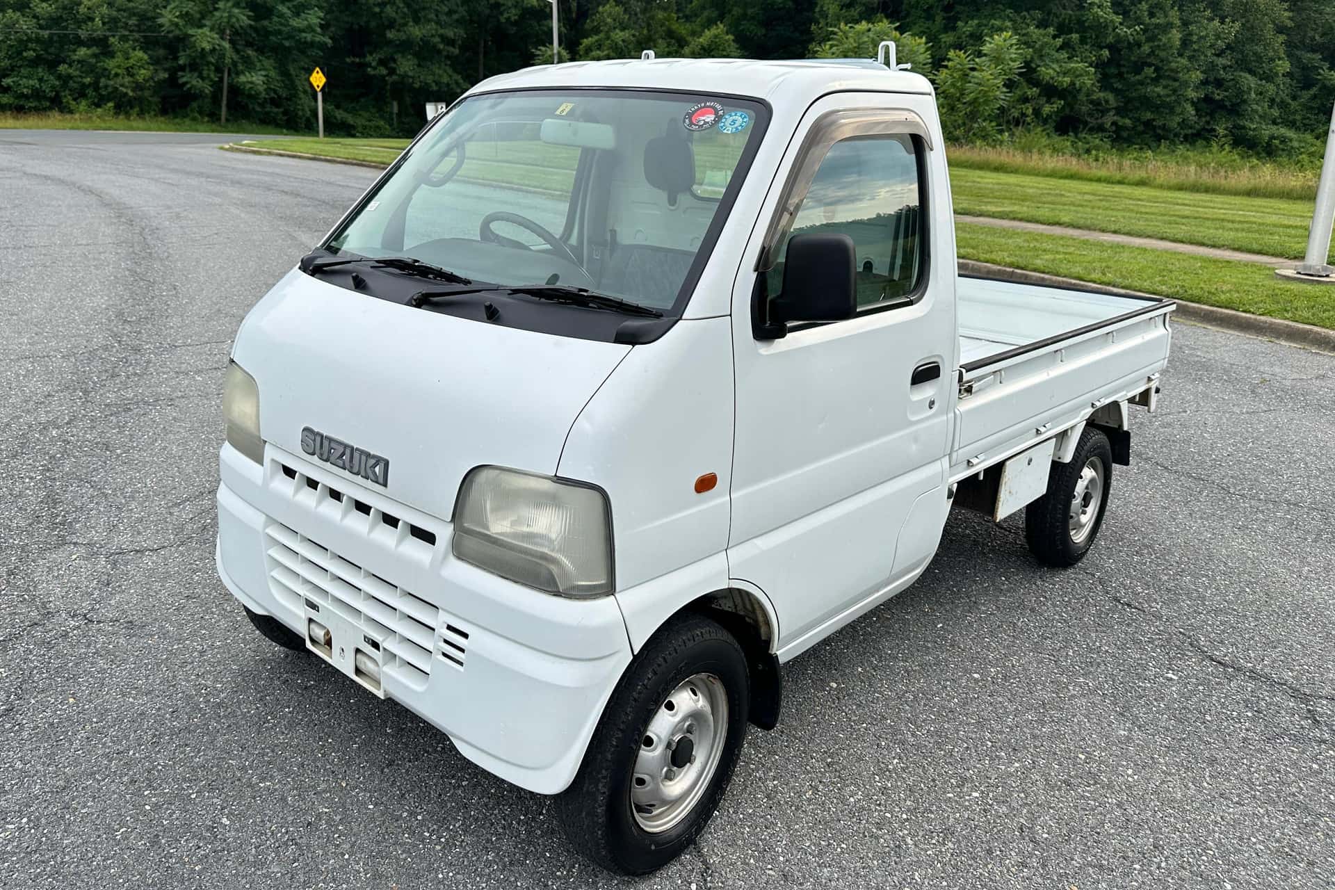 2000 Suzuki Carry Truck sold for $5,700