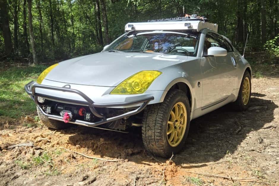 2008 Nissan 350Z sold for $9,750