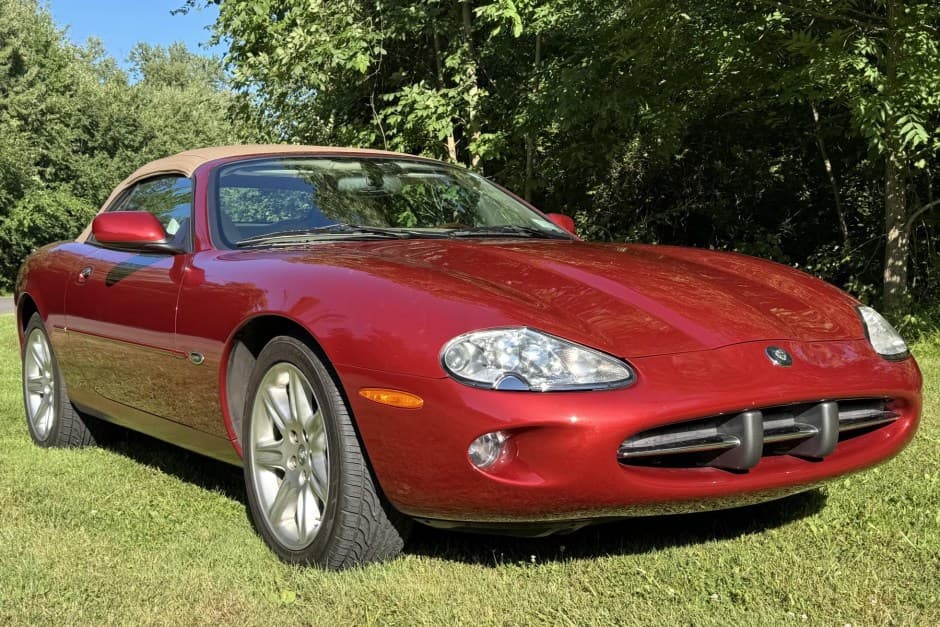 2000 Jaguar XK8 sold for $11,000