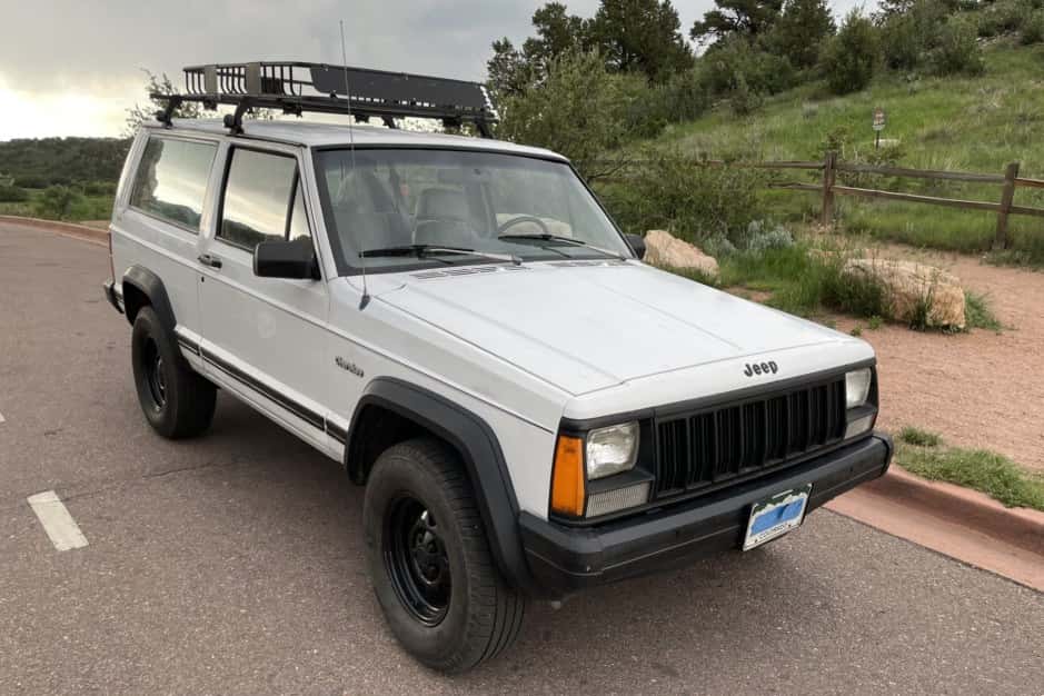 1993 Jeep XJ Cherokee sold for $9,000