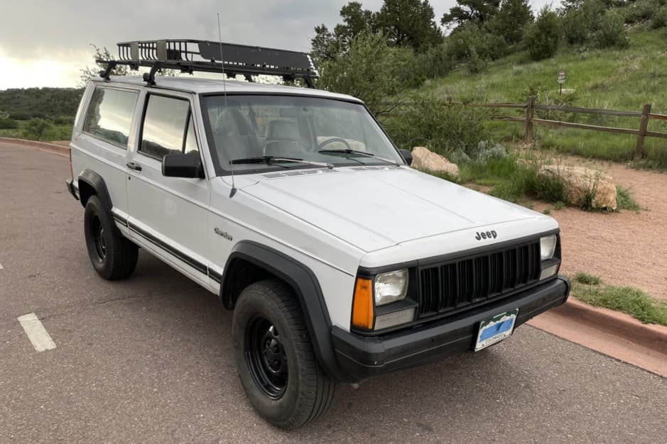 1993 Jeep XJ Cherokee sold for $9,000