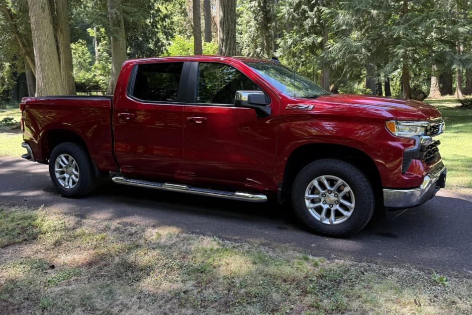 2024 Chevrolet Silverado T1XX (2019+) sold for $40,250