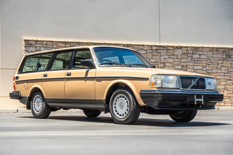 1986 Volvo 240 sold for $22,250