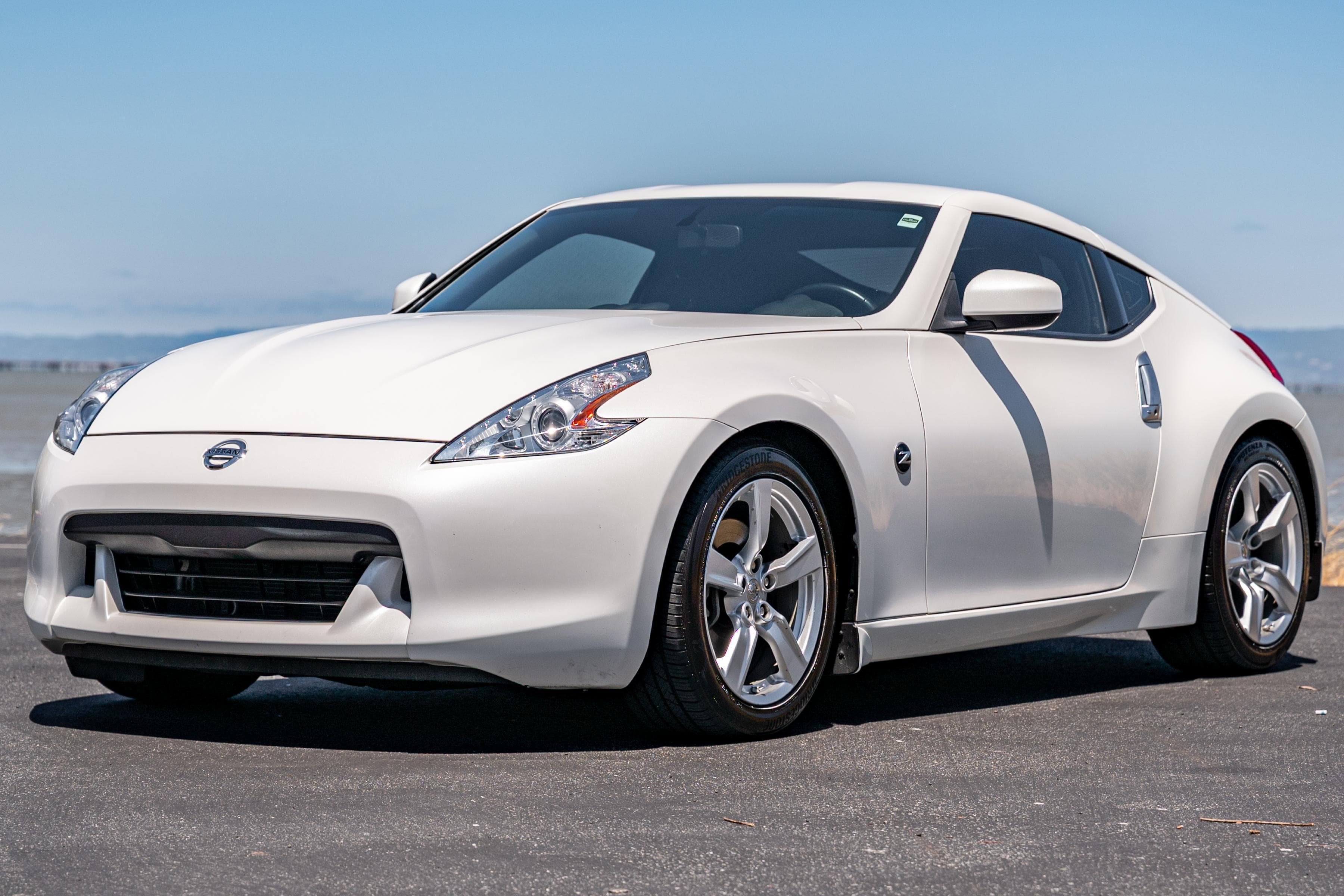 2012 Nissan 370Z sold for $10,000