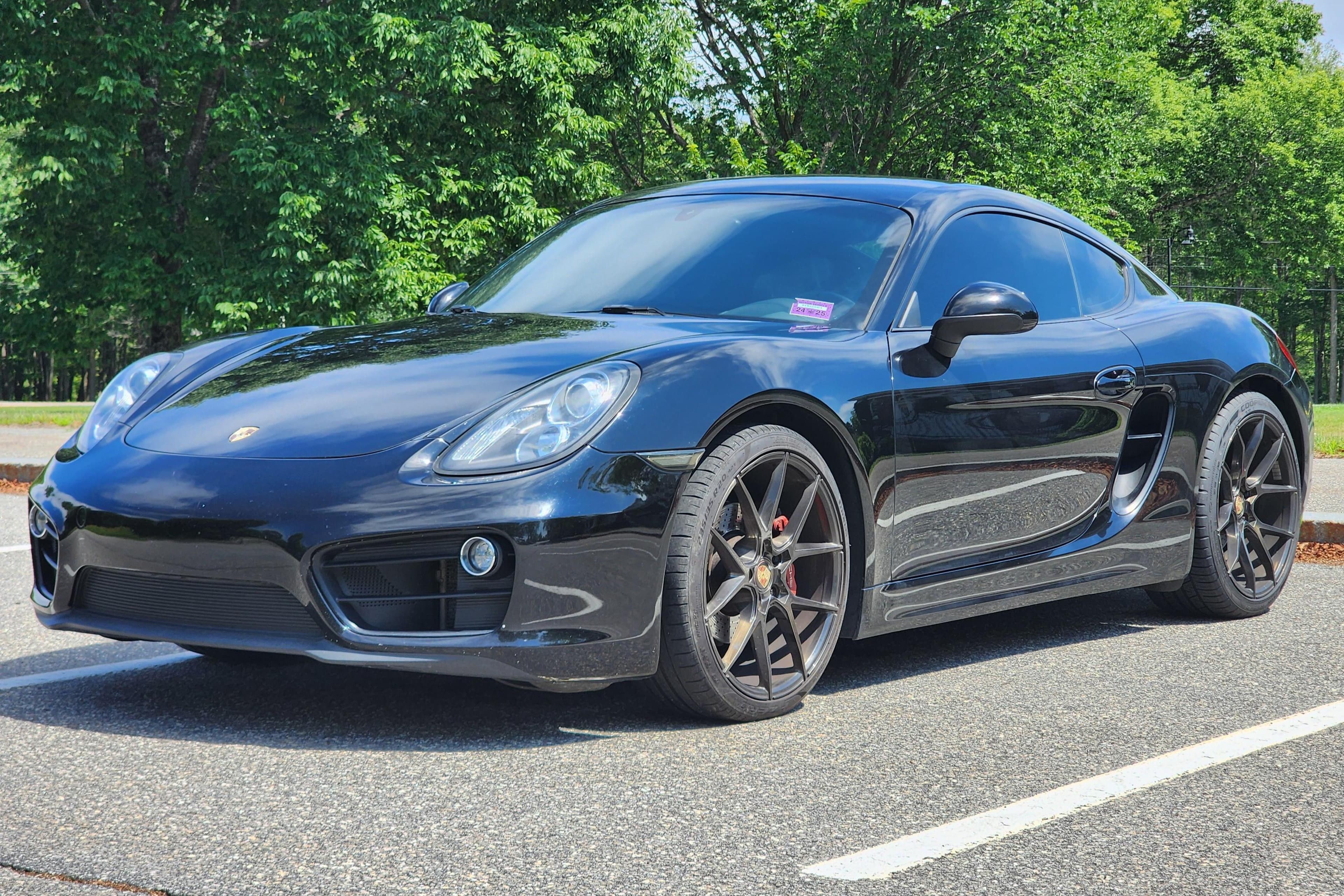 2015 Porsche 981 Cayman sold for $23,000