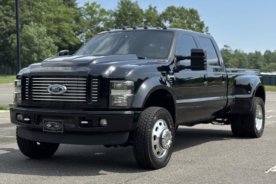 2010 Ford Super Duty 2008-2010 sold for $61,000