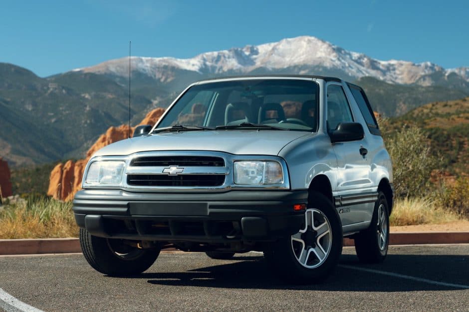 2003 Geo Tracker/Suzuki Sidekick sold for $10,501