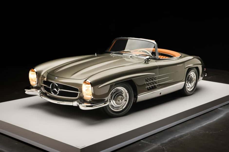 1957 Mercedes-Benz 300SL Gullwing & Roadster sold for $1,650,000