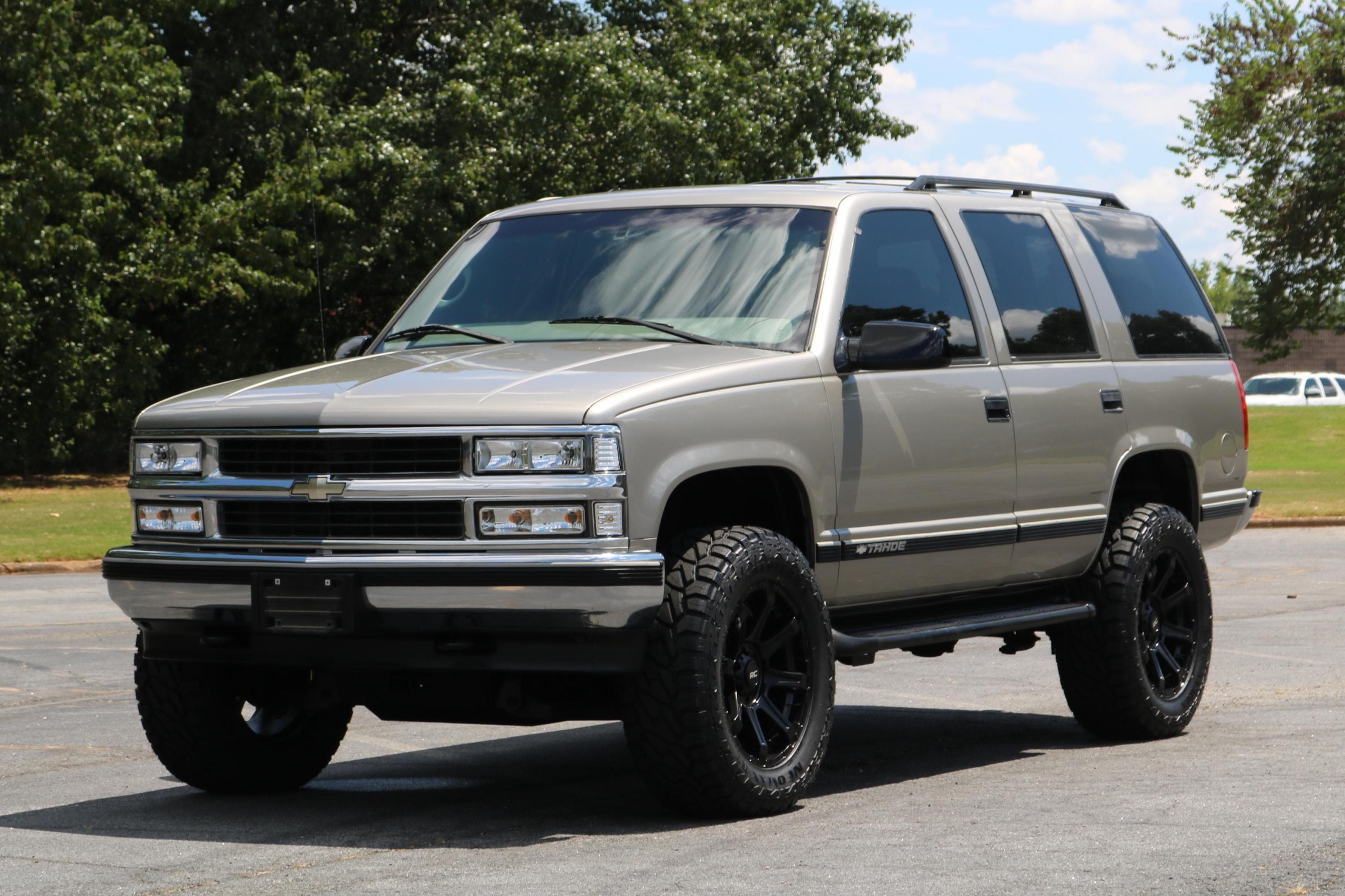1999 Chevrolet Tahoe sold for $16,500