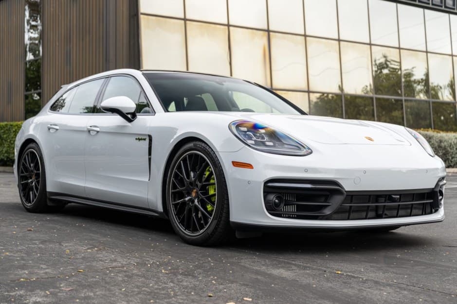 2023 Porsche Panamera sold for $97,000