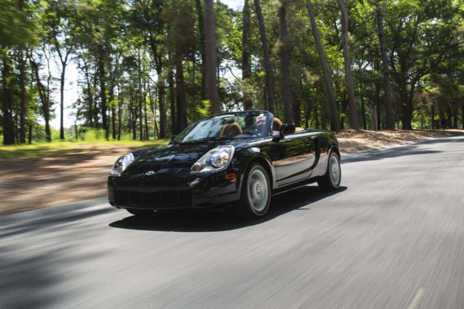2001 Toyota W30 MR2 sold for $16,000