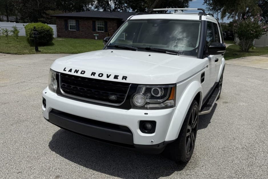 2015 Land Rover LR4 sold for $12,500