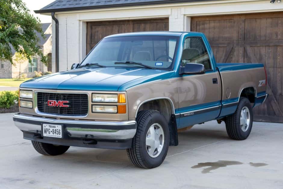 1997 GMC Sierra (GMT400 1988-2002) sold for $15,500