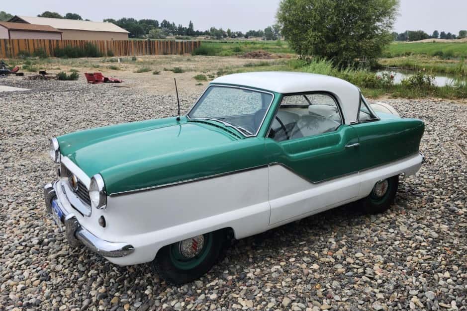 1957 Nash Metropolitan sold for $6,200