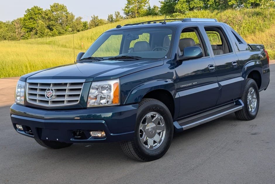 2005 Cadillac Escalade & EXT GMT800 (2002-2006) sold for $36,500