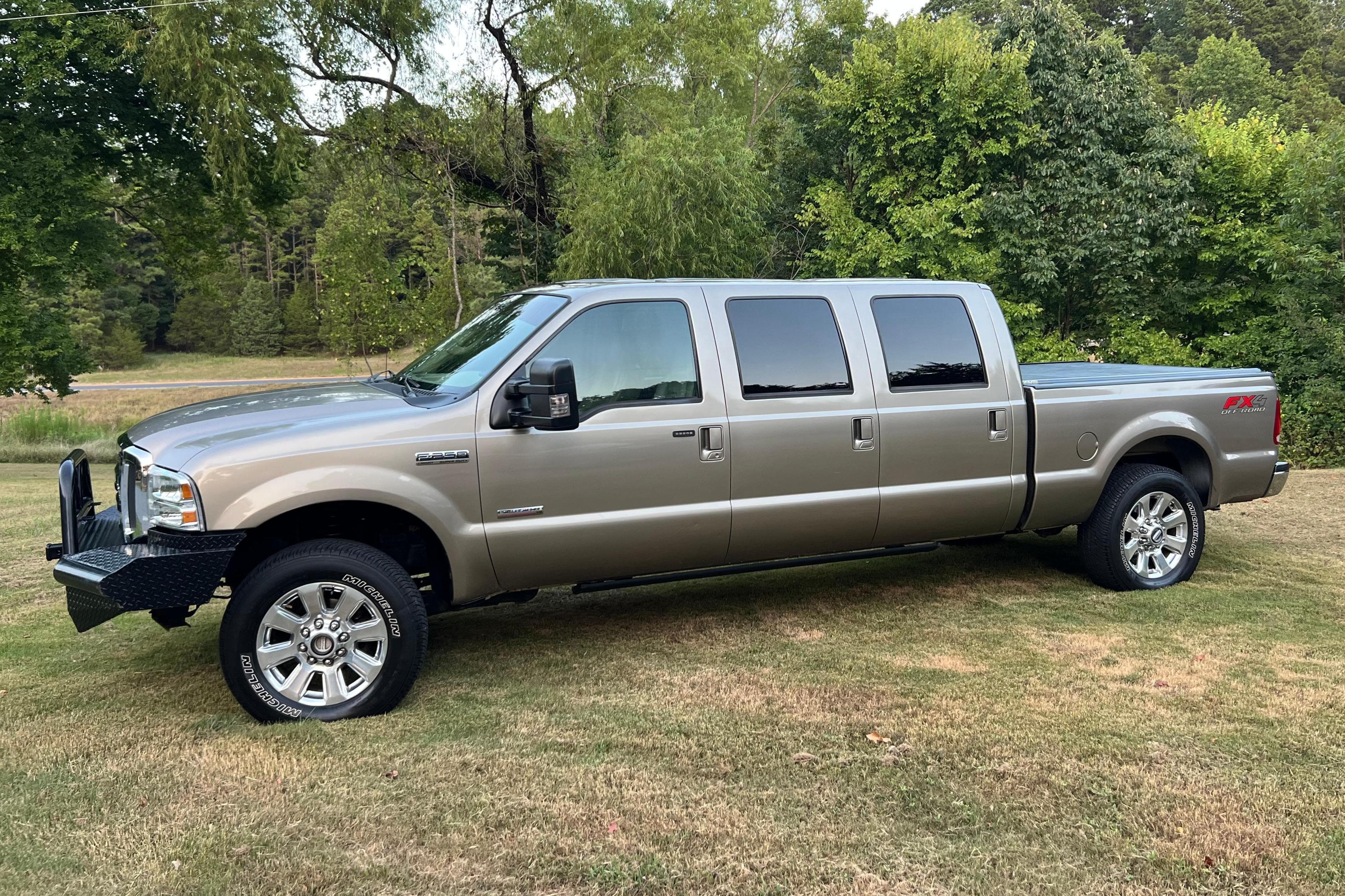 2006 Ford Super Duty sold for $33,250