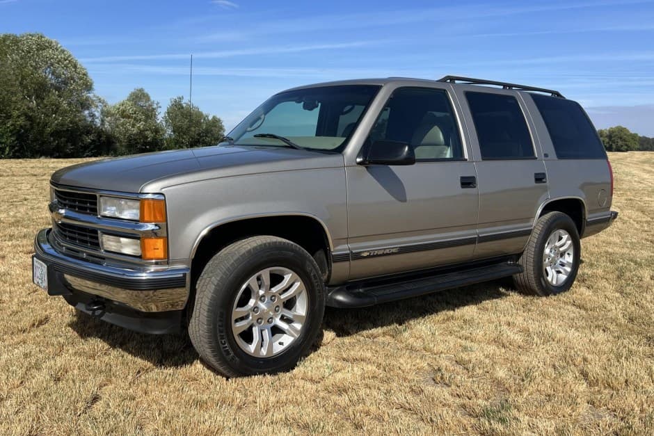 1999 Chevrolet Tahoe GMT400 sold for $10,000
