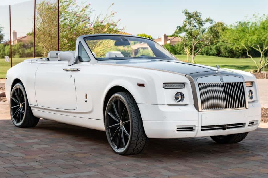 2009 Rolls-Royce Phantom Coupe & Drophead Coupe sold for $112,912