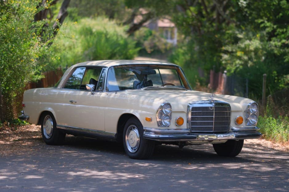 1971 Mercedes-Benz W111 Coupe & Cabriolet sold for $58,000