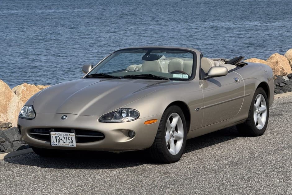 2000 Jaguar XK8 sold for $4,500