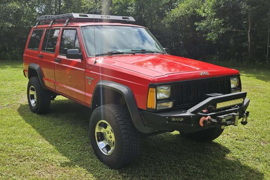 1993 Jeep XJ Cherokee sold for $4,700