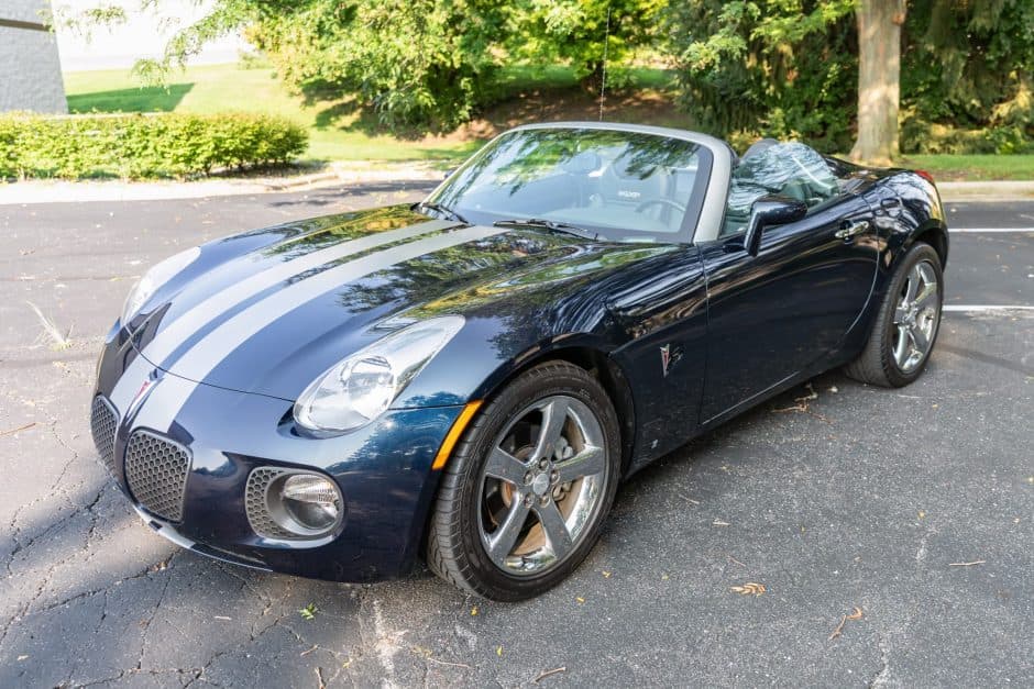 2007 Pontiac Solstice sold for $13,500