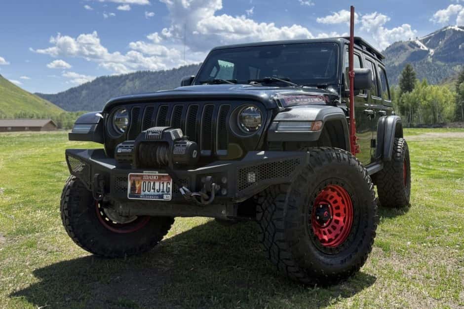 2019 Jeep Wrangler JL (2018+) sold for $28,250