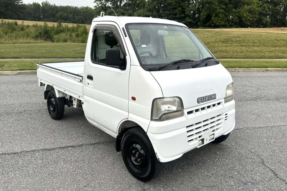 2000 Suzuki Carry sold for $6,900