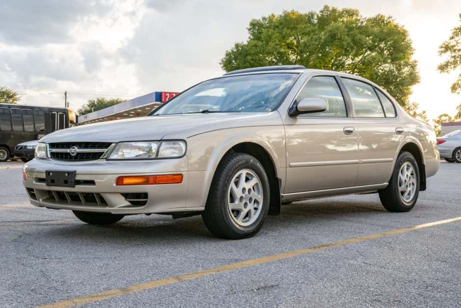 1999 Nissan Maxima sold for $9,250