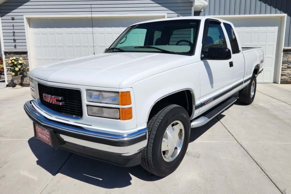 1997 GMC Sierra (GMT400 1988-2002) sold for $18,000