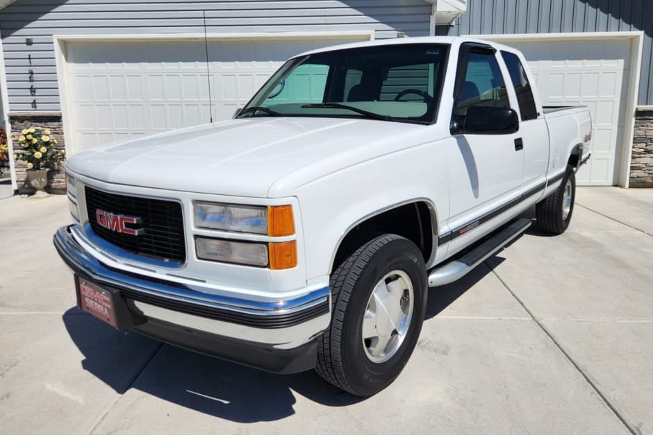 1997 GMC Sierra (GMT400 1988-2002) sold for $18,000