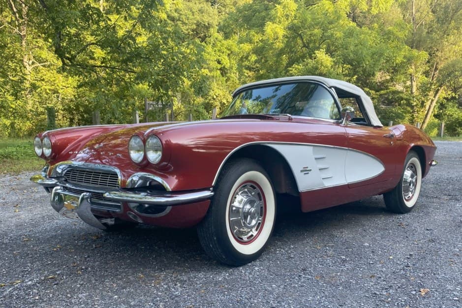 1961 Chevrolet Corvette C1 sold for $52,000