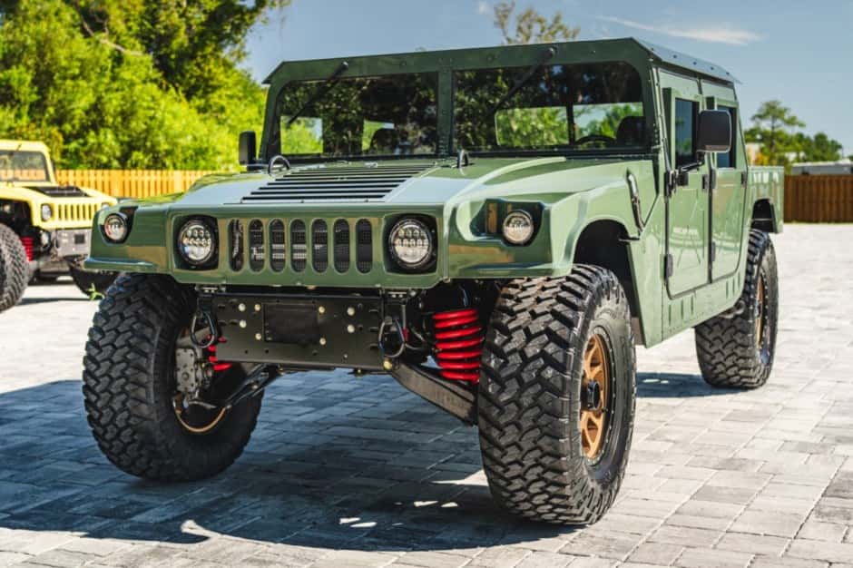 2002 Hummer HMMWV/Humvee sold for $61,555