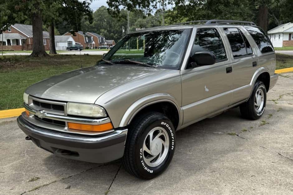 2001 Chevrolet Blazer 1995-2004 sold for $6,800