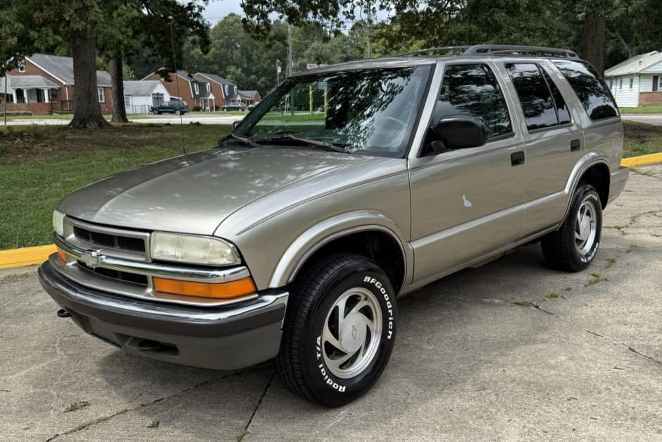 2001 Chevrolet Blazer 1995-2004 sold for $6,800
