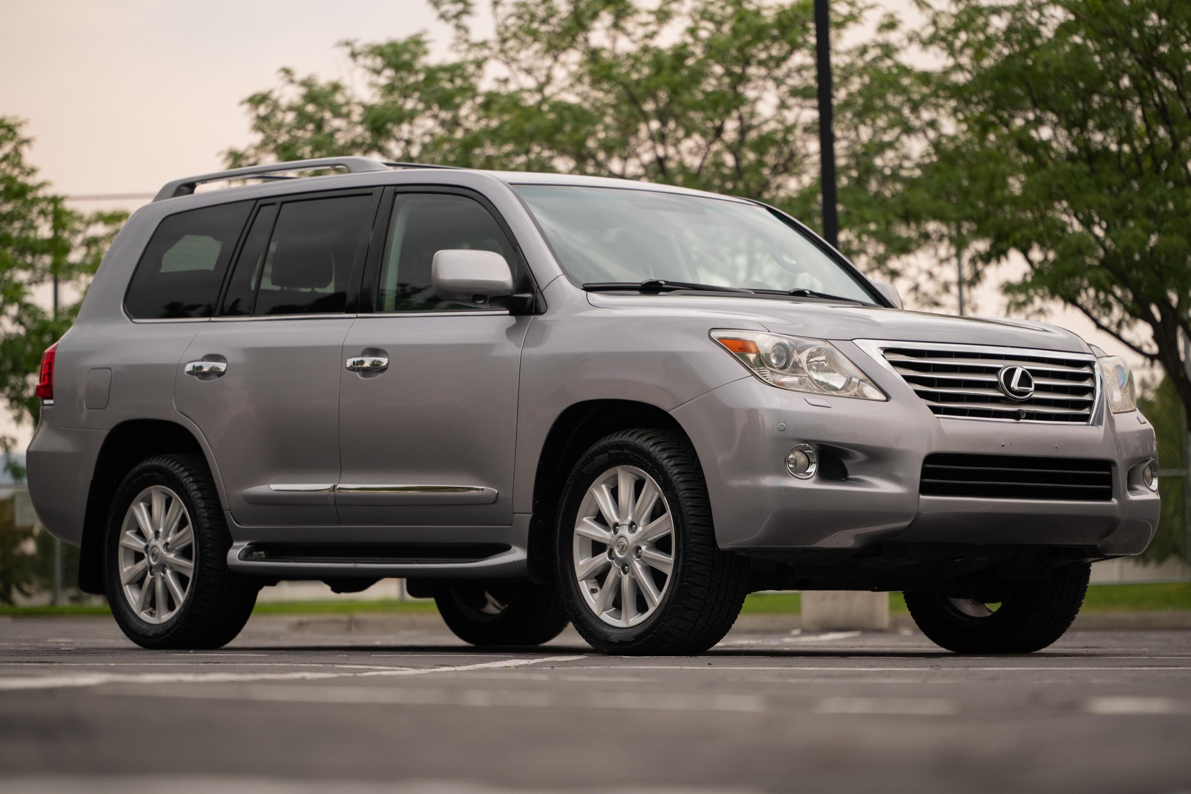 2008 Lexus LX sold for $27,500