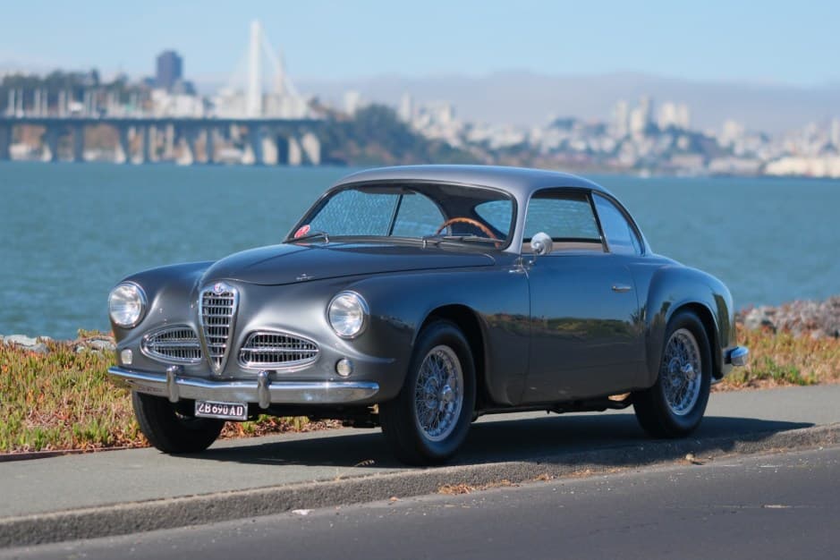1952 Alfa Romeo 1900 sold for $124,000