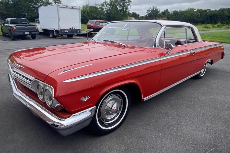 1962 Chevrolet Impala (1961-1964) sold for $33,000