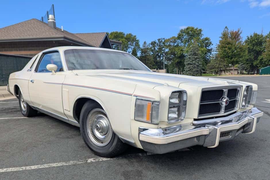 1979 Chrysler Cordoba sold for $5,500