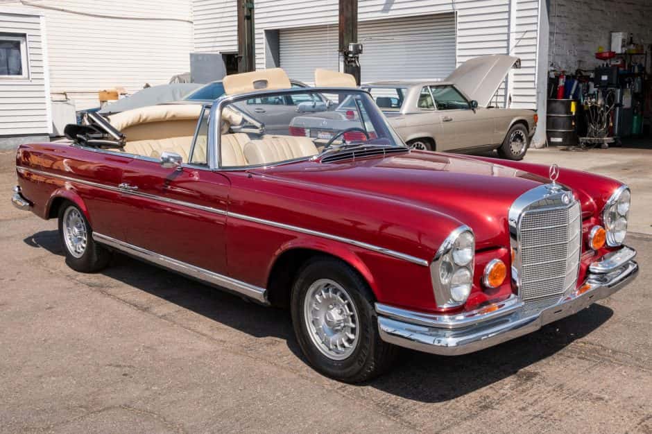 1967 Mercedes-Benz W112 sold for $155,000